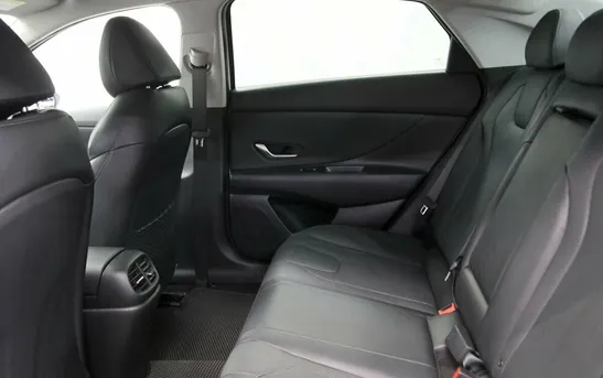 Hyundai Elantra 1.60 автоматическая, фото №6