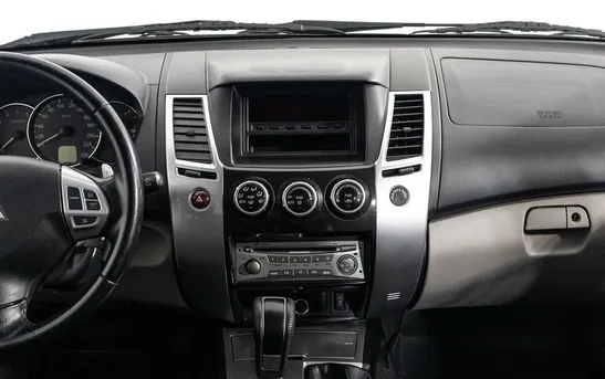 Mitsubishi Pajero Sport 2.50 автоматическая, фото №8