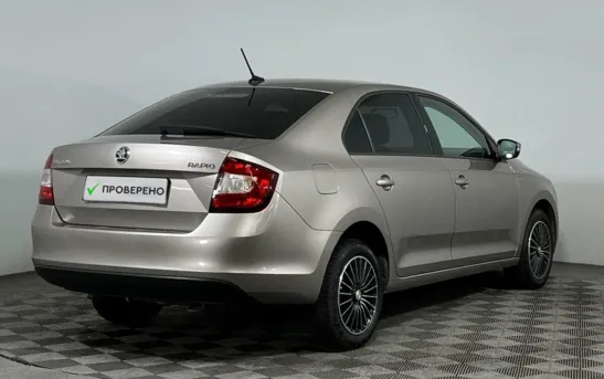 Skoda Rapid 1.60 механика, фото №2