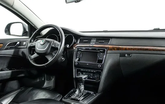Skoda Superb 2.00 робот, фото №5