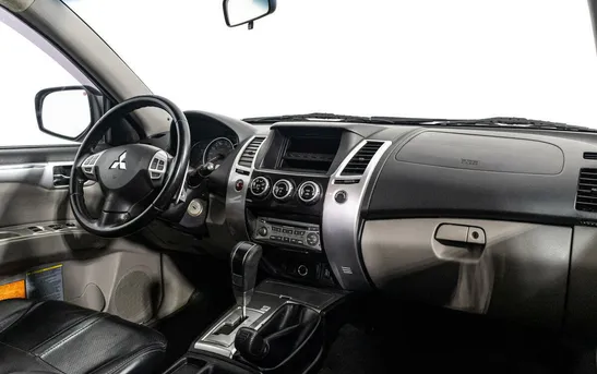 Mitsubishi Pajero Sport 2.50 автоматическая, фото №6