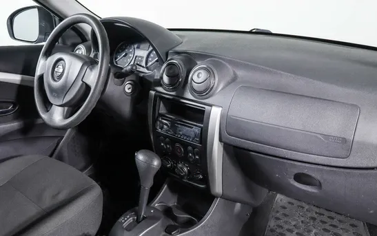 Nissan Almera 1.60 автоматическая, фото №5