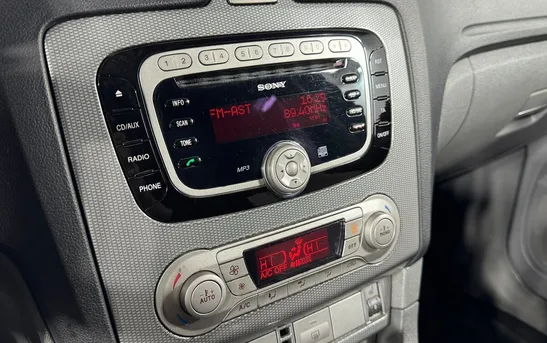 Ford Focus 2.00 автоматическая, фото №7