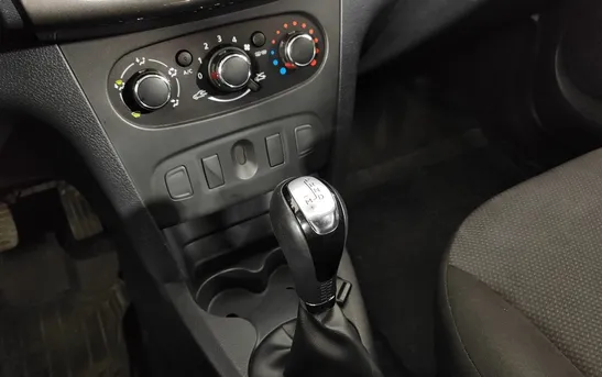 Renault Logan 1.60 автоматическая, фото №10