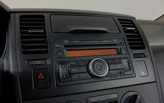 Nissan Tiida 1.60 механика, фото №7