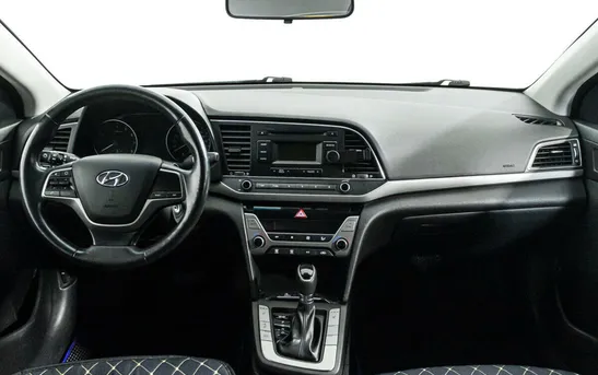 Hyundai Elantra 1.60 автоматическая, фото №8