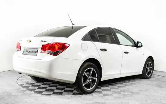 Chevrolet Cruze 1.60 механика, фото №2