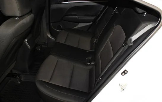 Hyundai Elantra 1.60 автоматическая, фото №6
