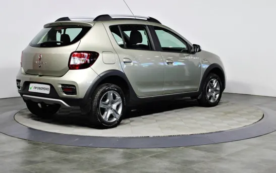 Renault Sandero 1.60 механика, фото №2