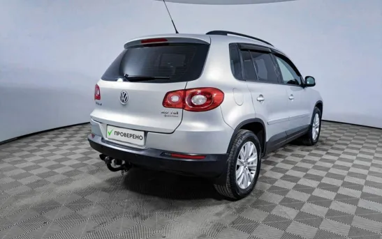 Volkswagen Tiguan 2.00 автоматическая, фото №2