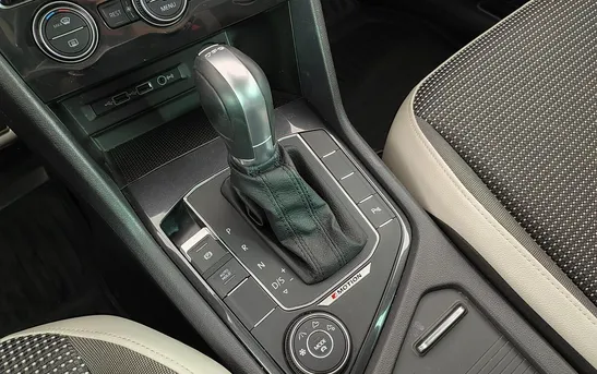 Volkswagen Tiguan 2.00 робот, фото №9