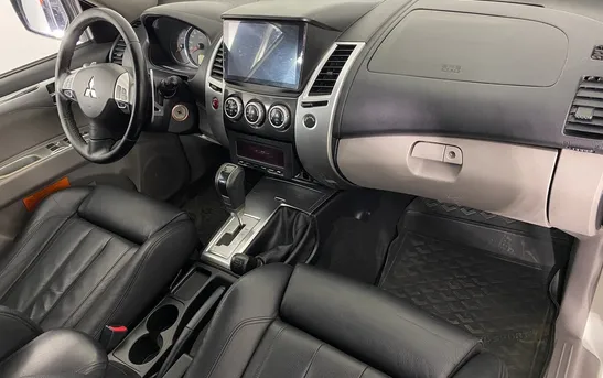 Mitsubishi Pajero Sport 2.50 автоматическая, фото №5