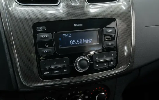 Renault Logan 1.60 вариатор, фото №16