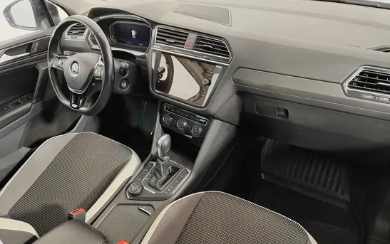Volkswagen Tiguan 2.00 робот, фото №6