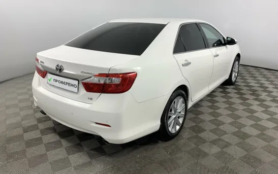 Toyota Camry 3.50 автоматическая, фото №2