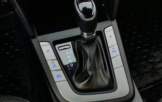 Hyundai Elantra 2.00 автоматическая, фото №11