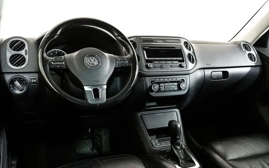 Volkswagen Tiguan 2.00 автоматическая, фото №8