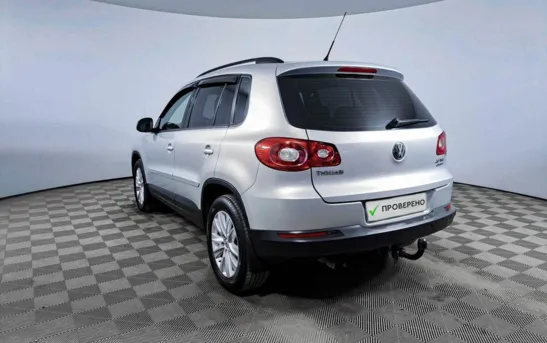Volkswagen Tiguan 2.00 автоматическая, фото №4