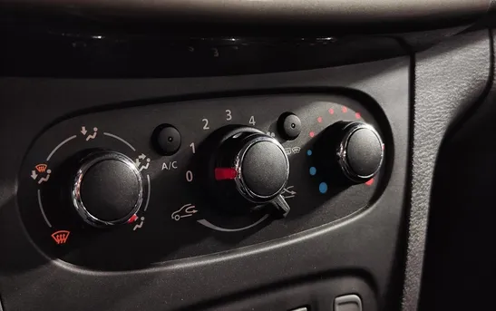 Renault Logan 1.60 механика, фото №12