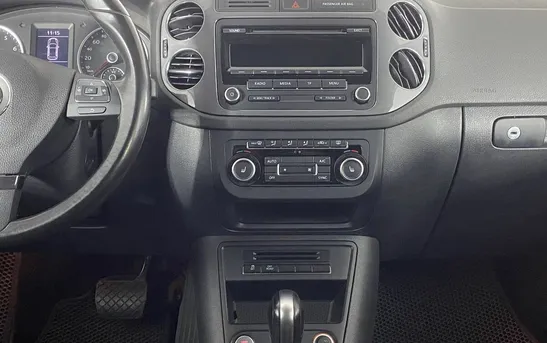 Volkswagen Tiguan 2.00 автоматическая, фото №8