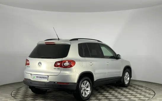 Volkswagen Tiguan 2.00 автоматическая, фото №2