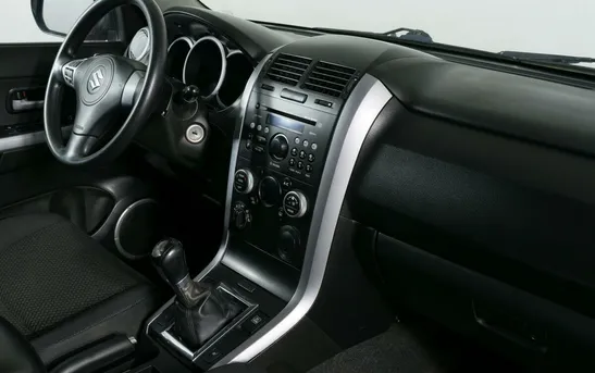 Suzuki Grand Vitara 2.00 механика, фото №6