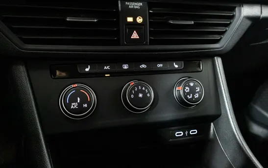 Volkswagen Jetta 1.60 автоматическая, фото №9