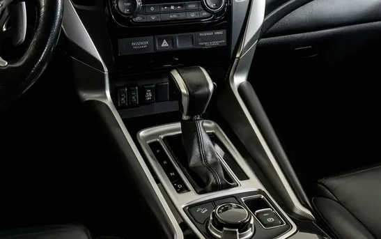 Mitsubishi Pajero Sport 2.40 автоматическая, фото №10