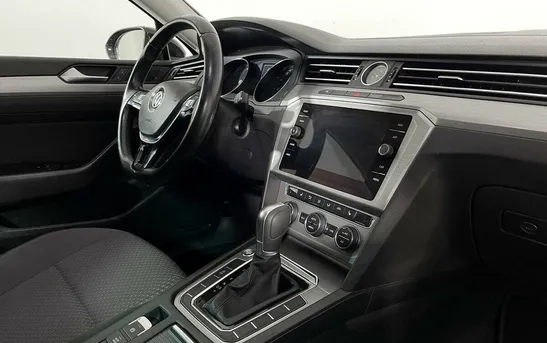 Volkswagen Passat 1.60 робот, фото №7