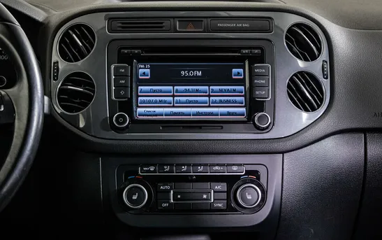Volkswagen Tiguan 2.00 автоматическая, фото №8