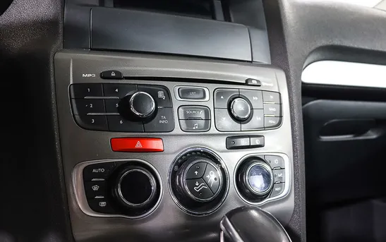 Citroen C4 1.60 автоматическая, фото №8