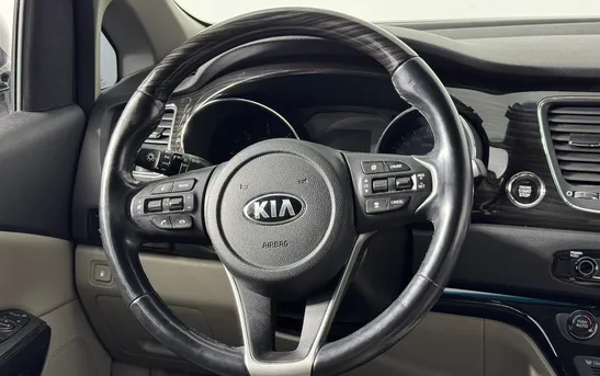 Kia Carnival 2.20 автоматическая, фото №8