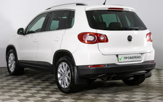 Volkswagen Tiguan 2.00 автоматическая, фото №4