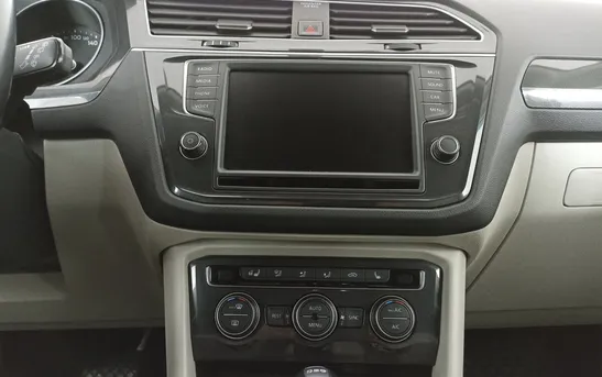 Volkswagen Tiguan 2.00 робот, фото №9