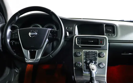 Volvo S60 1.60 робот, фото №7
