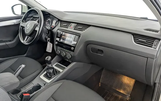 Skoda Octavia 1.60 механика, фото №5