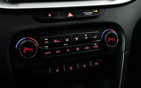 Kia Ceed 1.50 робот, фото №11