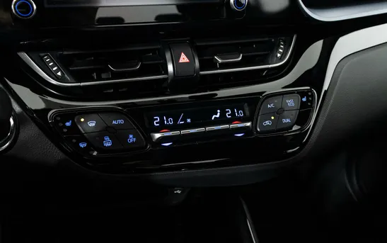 Toyota C-HR 2.00 вариатор, фото №10