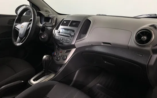 Chevrolet Aveo 1.60 автоматическая, фото №6
