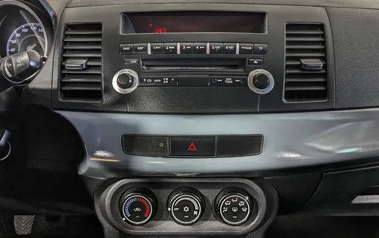 Mitsubishi Lancer 1.60 механика, фото №7