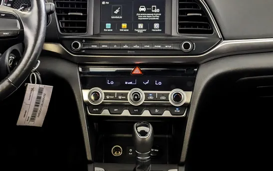 Hyundai Elantra 1.60 автоматическая, фото №7
