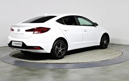 Hyundai Elantra 1.60 автоматическая, фото №2