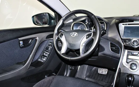 Hyundai Elantra 1.60 автоматическая, фото №7