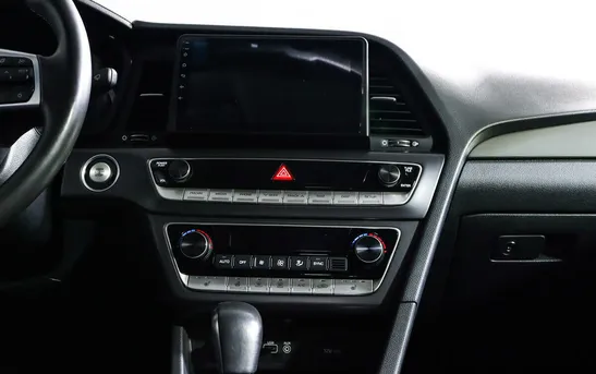 Hyundai Sonata 2.00 автоматическая, фото №9