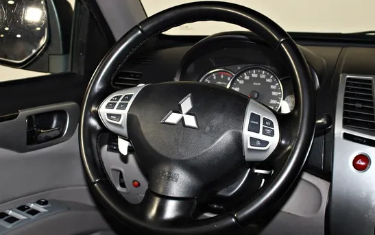 Mitsubishi Pajero Sport 2.50 автоматическая, фото №5