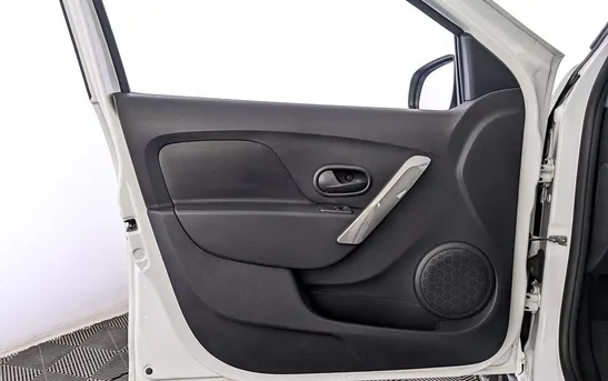 Renault Sandero 1.60 механика, фото №11