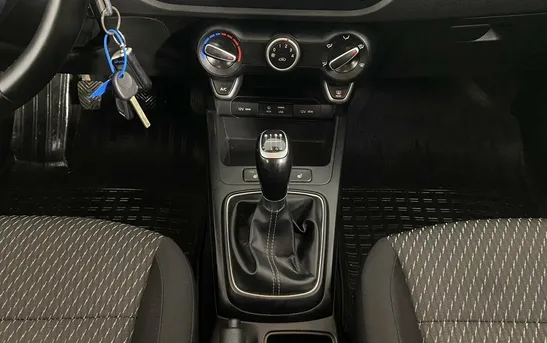 Kia Rio 1.60 механика, фото №8