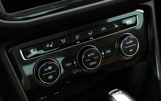 Volkswagen Tiguan 2.00 робот, фото №10