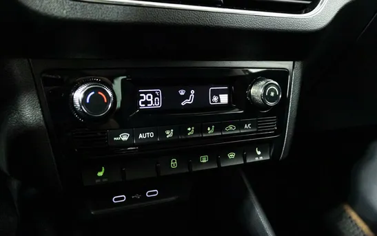 Skoda Rapid 1.40 робот, фото №9