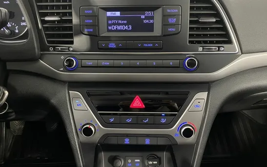 Hyundai Elantra 1.60 механика, фото №10